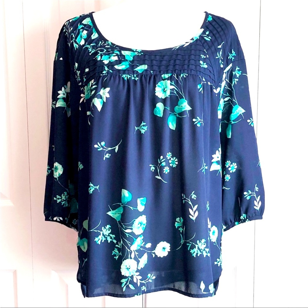 LC Lauren Conrad Navy Blue Floral 3/4 Sleeve Blouse